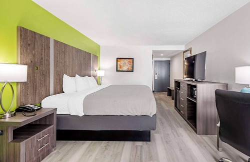 Clarksville Hotel | Quality Inn Clarksville - Exit 11