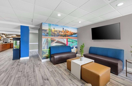 Clarksville Hotel | Quality Inn Clarksville - Exit 11