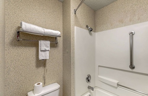 Englewood Hotel | Quality Inn Denver Tech Center
