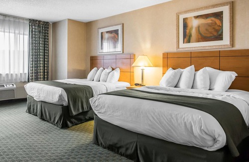 Dubuque Hotel | Quality Inn Dubuque on Hwy 20