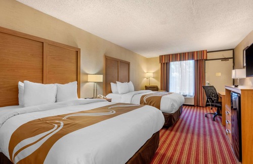 Clarksville Hotel | Quality Inn Exit 4