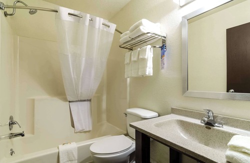 Great Bend Hotel | Quality Inn Great Bend