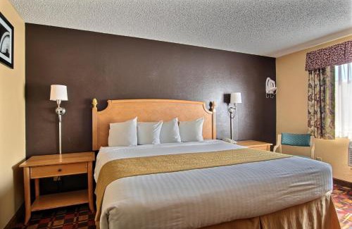 Canton Hotel | Quality Inn Hall of Fame
