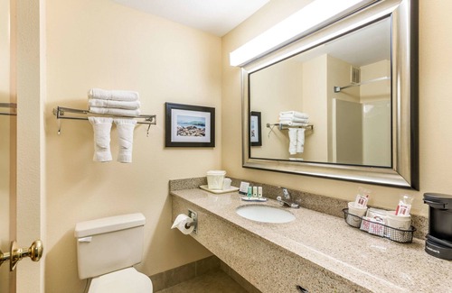 Huntersville Hotel | Quality Inn Huntersville near Lake Norman