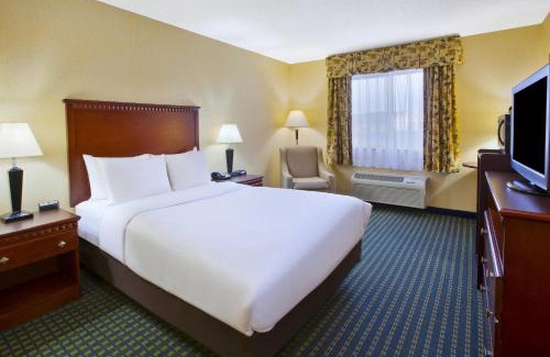Marshall Hotel | Quality Inn Marshall near I-69