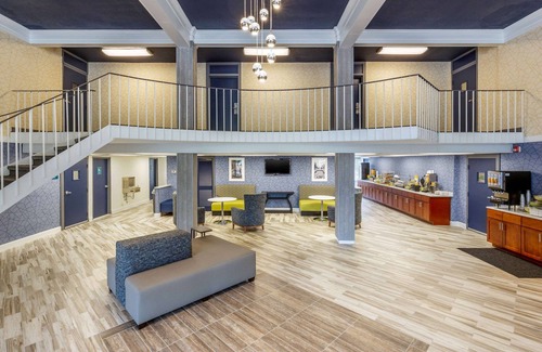Apex Hotel | Quality Inn & Suites Apex - Holly Springs