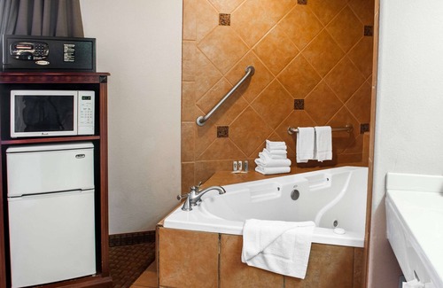 Mesilla Park Hotel | Quality Inn & Suites Las Cruces - University Area