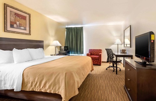 Limon Hotel | Quality Inn & Suites Limon