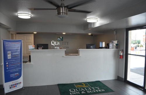 Mesa Hotel | Quality Inn & Suites near Downtown Mesa