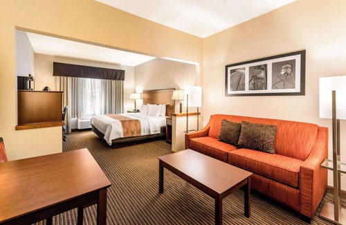 Fort Collins Hotel | Quality Inn & Suites University Fort Collins
