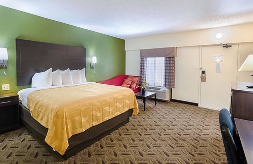 Roanoke Hotel | Quality Inn Tanglewood