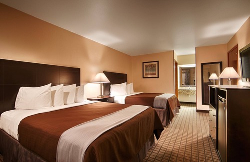 Three Rivers Hotel | Quality Inn Three Rivers