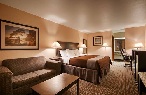 Three Rivers Hotel | Quality Inn Three Rivers