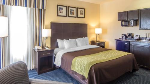 Tulsa Hotel | Quality Inn Tulsa-Downtown West