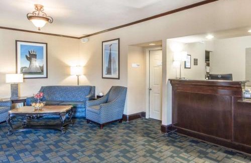 Tulsa Hotel | Quality Inn Tulsa-Downtown West