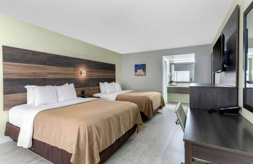 Gainesville Hotel | Quality Inn University North I-75