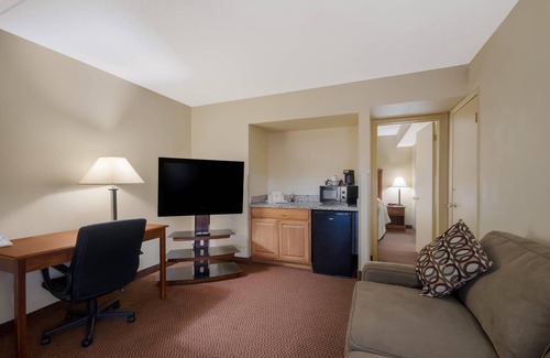 Chickasha Hotel | Quality Inn
