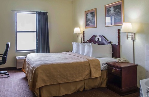 Harrisburg Hotel | Quality Inn