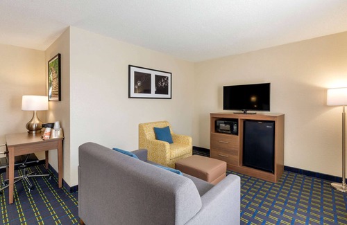 Lee Hotel | Quality Inn