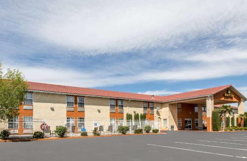Hurricane Hotel | Quality Inn Zion Park Area
