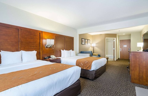 Springdale Hotel | Quality Suites Springdale West I-49