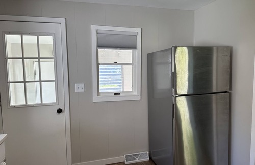 Geneva Township House | Quant, comfortable & clean home SUPER close to the Gingerman track & South Haven