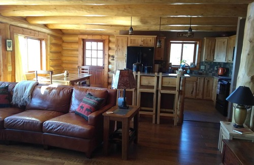 Fairplay Cabin | Quarry Road Cabin - Dogs OK - Log Cabin, Mountain Views 22 miles to Breckenridge