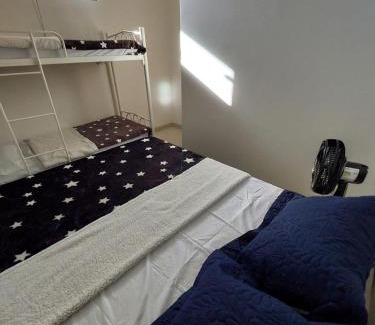 Village House | Quarto Casal com Solteiro - Queen's Hotel