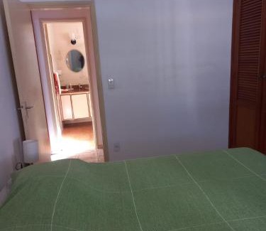 Boqueirao Apartment | Quarto e sala Boqueirão quadra da praia