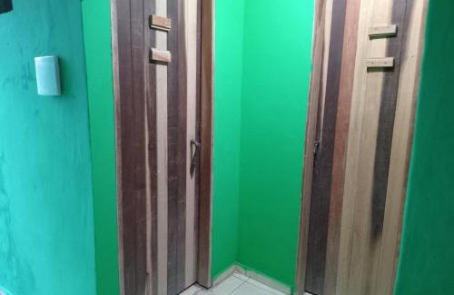 Vale do Capao House | Quarto para 4 com banheiro privado a 900 metros da Vila do Capão