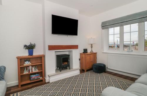 Poole House | Quay Cottage - Sea View