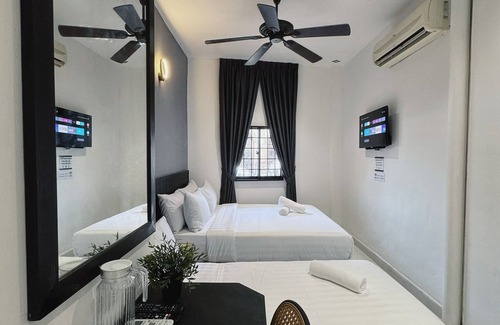 Historic George Town House | Quee Hotel