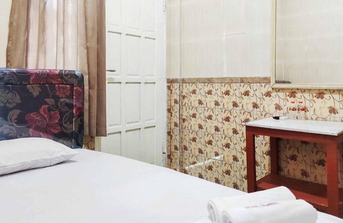 Kediri Hotel | Queen Asri Mitra RedDoorz