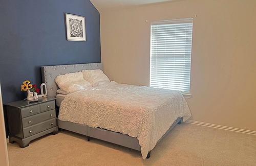 Tarrant County House | Queen B’s long stay luxury home