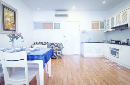 Ben Nghe Hotel | Queen Central Apartment Hotel