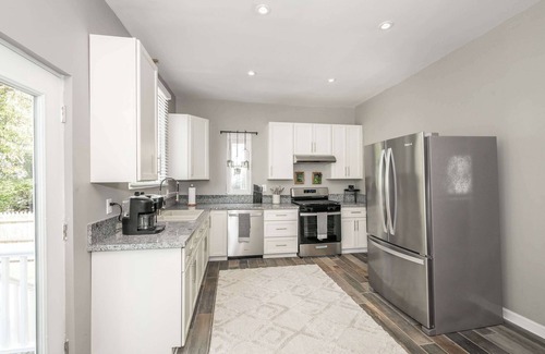 Roselawn Finance House | Queen City Grand House