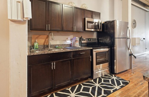 Detroit Apartment | Queen G Investments 1 Bedroom Apts by RedAwning
