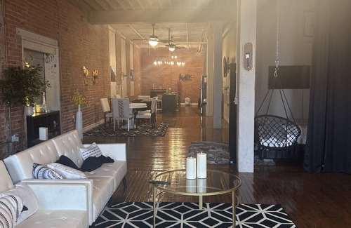 Detroit Apartment | Queen G Investments 1 Bedroom Apts by RedAwning