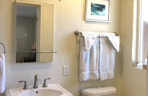 Oakhurst Hotel | Queen's Inn By the River