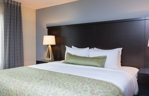 Canton Condo | Queen Suite | Free Daily Breakfast, Shared Hot Tub + Pool