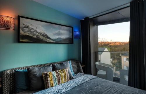 Clichy-Sous-Bois House | Queen Suite with Balcony and Private Spa Access 21h30-23h30