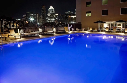 Red River Cultural District House | Queens Getaway Room, Holiday Inn, Complimentary Breakfast, 6th St, 2 Rooms