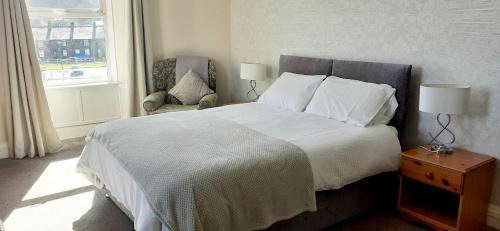 Porthmadog House | Queens Rooms