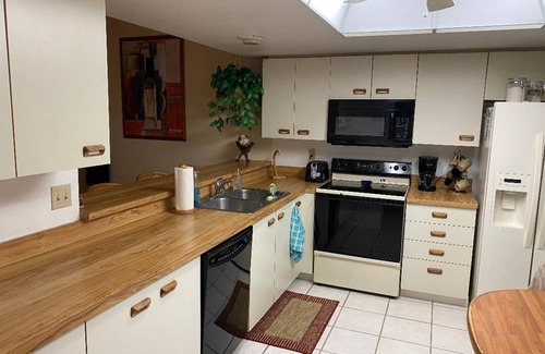 Pelican Condo | QUIET 2BR CONDO W/POOL ON CANAL