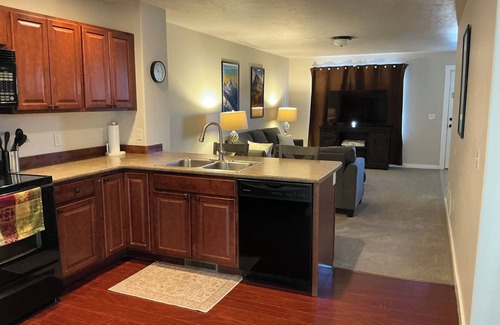 Four Corners Condo | Quiet 3-bedroom condo with WiFi in Bozeman