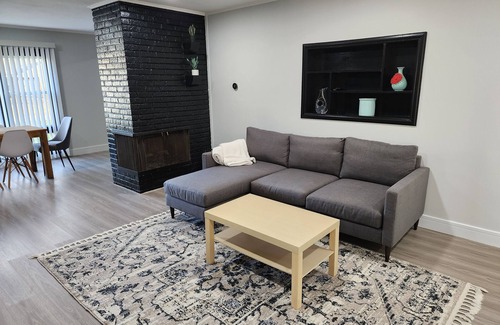 Homewood House | Quiet and Clean Home near Downtown Homewood with Private Backyard!