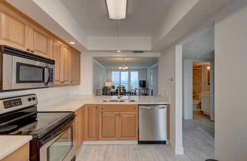 Hutchinson Island South Condo | Quiet beachfront penthouse offering everything needed for a coastal getaway