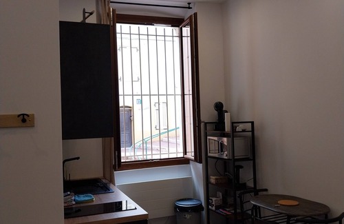 Aubagne Apartment | Quiet, brand-new studio in old town center
