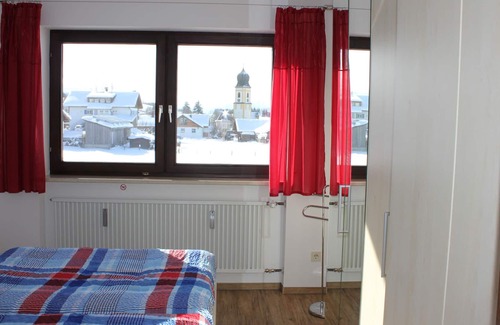 Oy-Mittelberg Apartment | Quiet, bright apartment, 5 minutes from Rottachsee