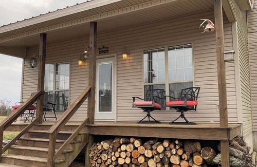 Bee Branch House | Quiet cabin in the woods with hiking trails, fishing ponds, paddle boats, canoes